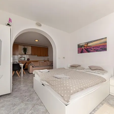 Serene Retreat St Anton - Happy Apartment Koper